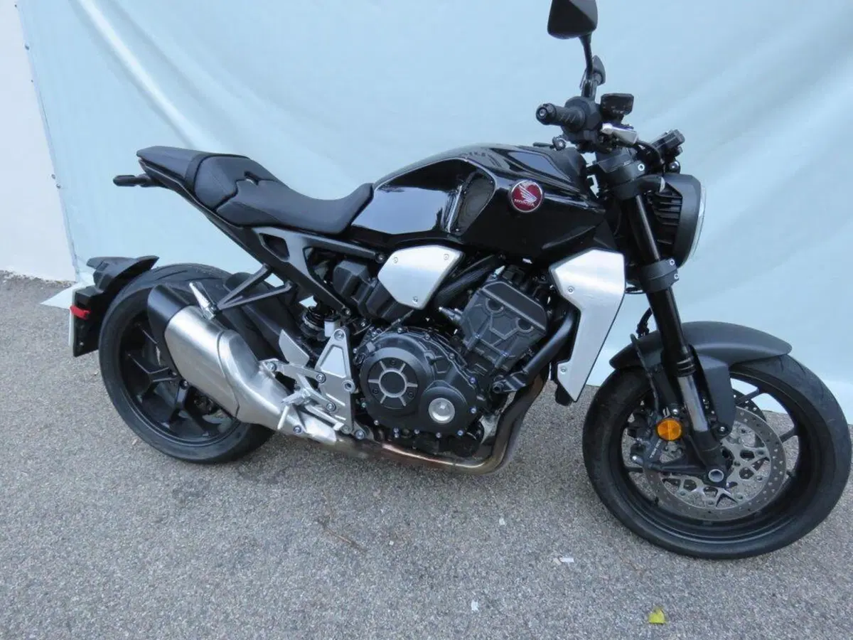Honda CBR 1000 RR Fireblade (2017 - 19) (2)