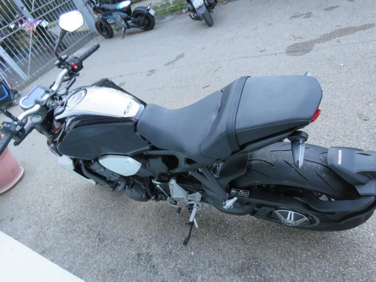 Honda CBR 1000 RR Fireblade (2017 - 19) (4)