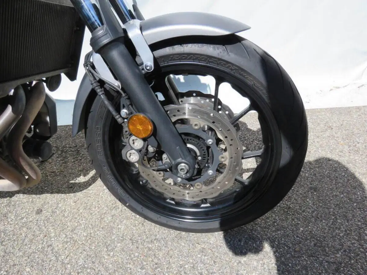 Yamaha XSR 700 ABS 60th Anniversary (2016 - 18) (6)