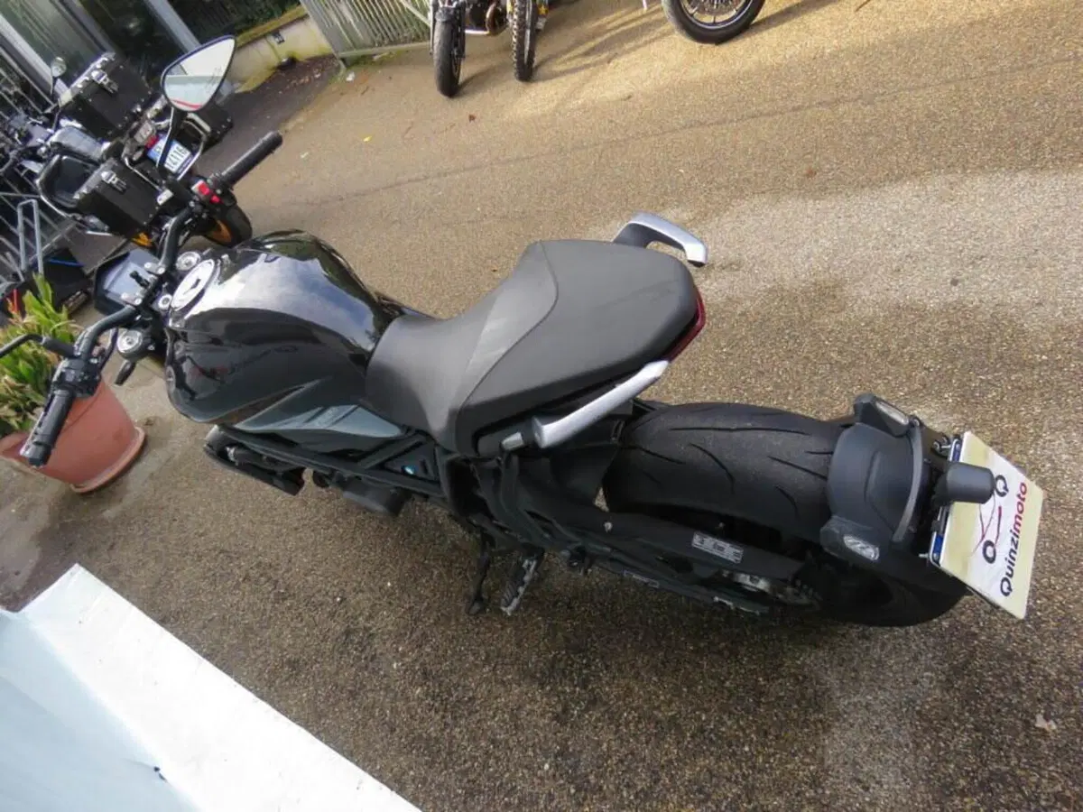 Benelli 752 S (2019 - 20) (3)
