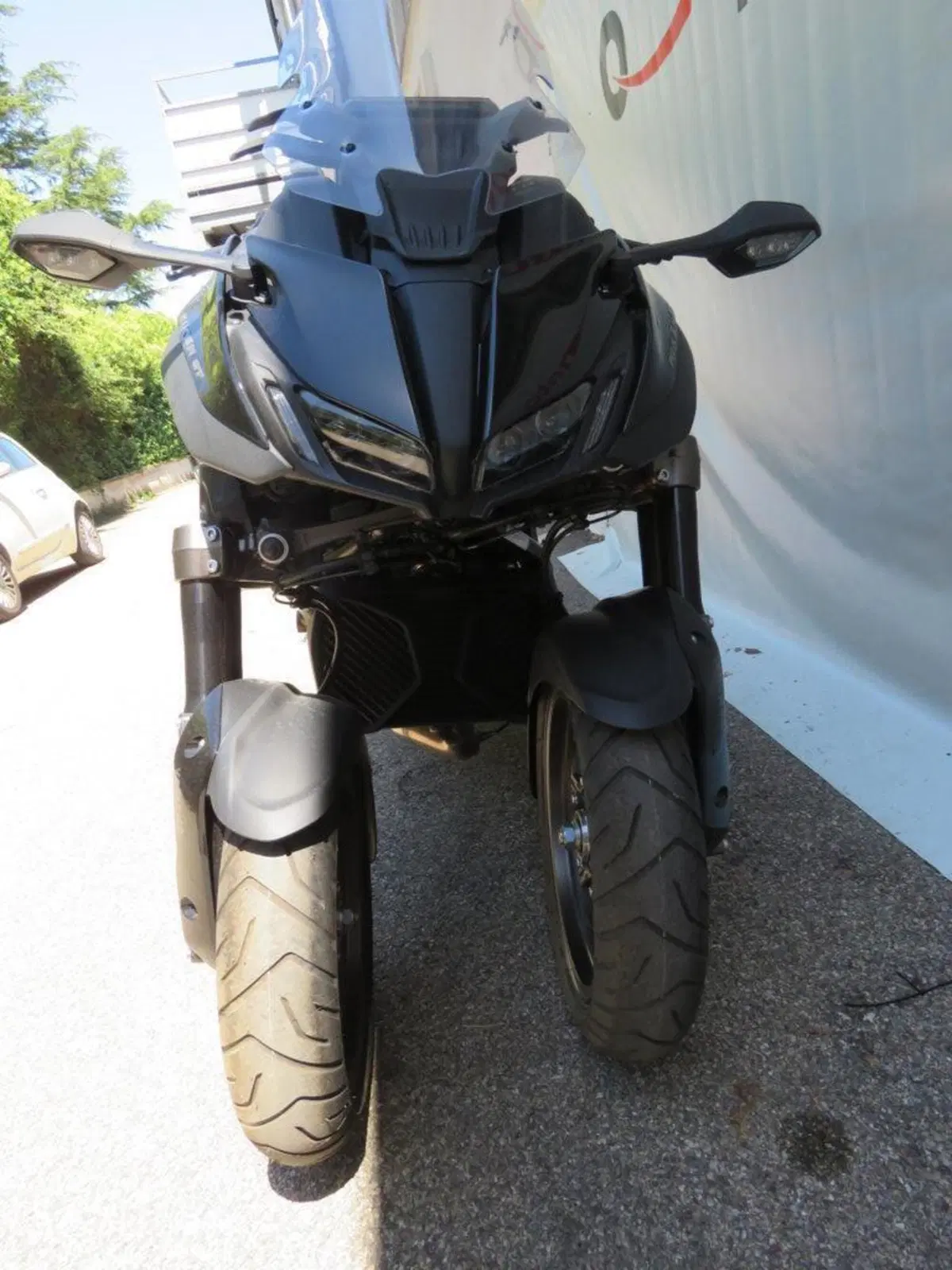 Yamaha Niken 890 GT (2023 - 26) (8)