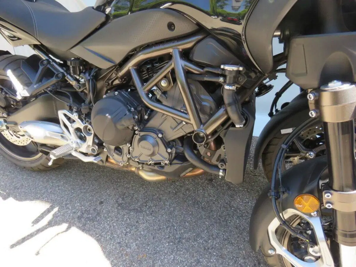 Yamaha Niken 890 GT (2023 - 26) (11)