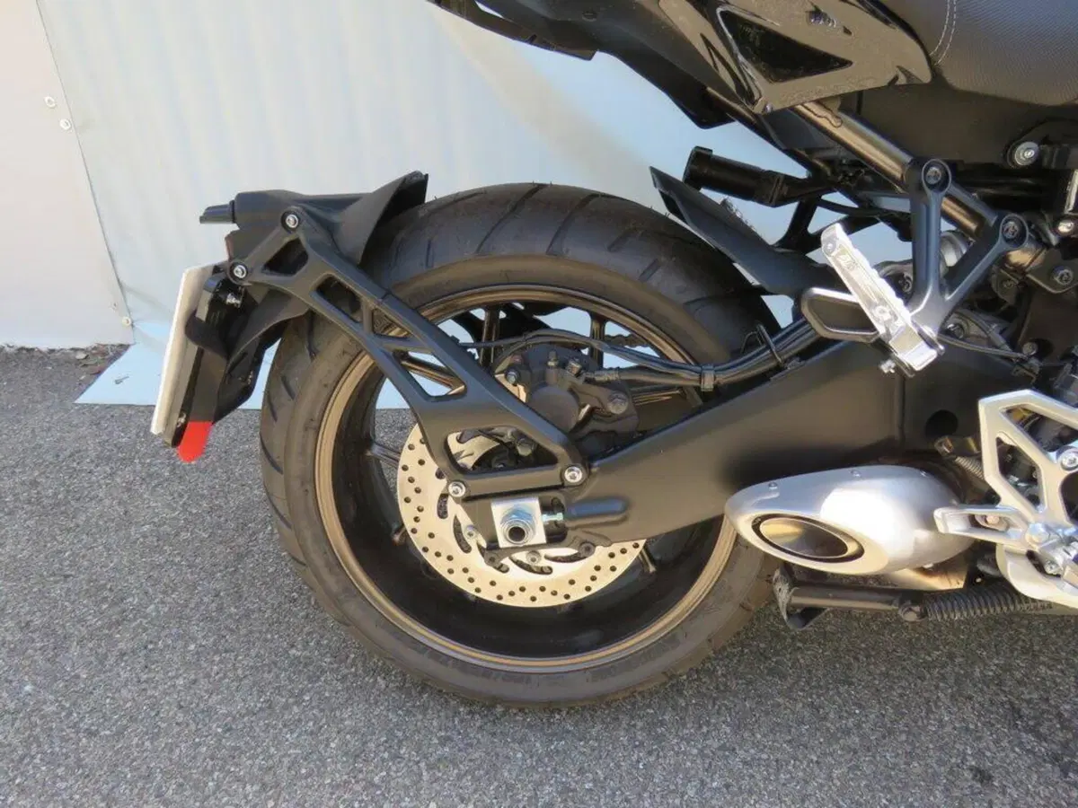 Yamaha Niken 890 GT (2023 - 26) (12)