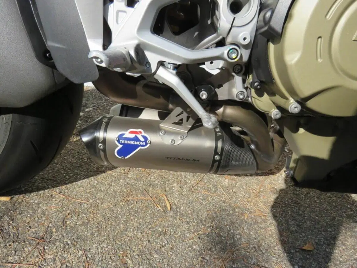 Ducati Streetfighter V4 1100 S (2021 - 22) (8)