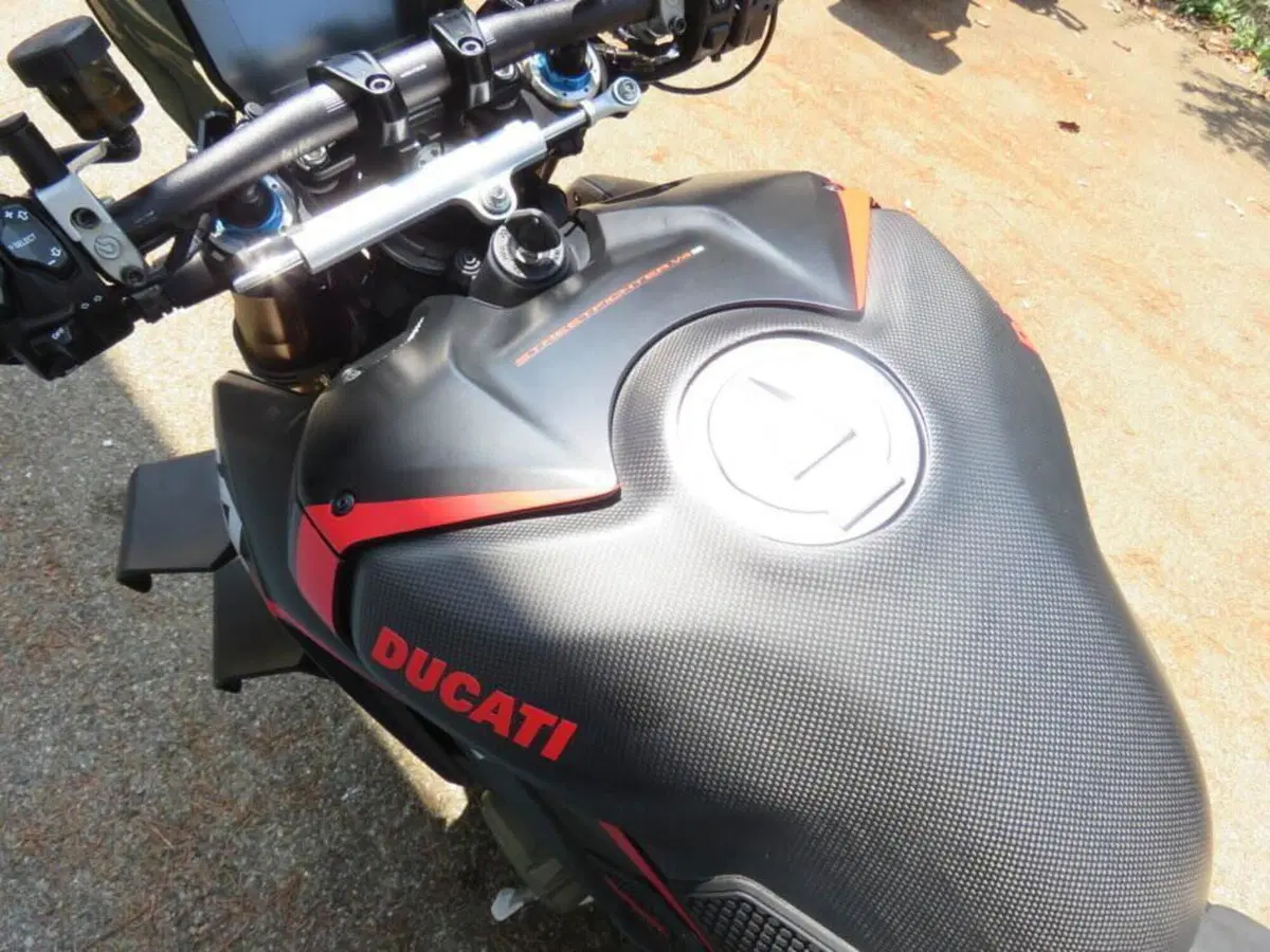 Ducati Streetfighter V4 1100 S (2021 - 22) (12)