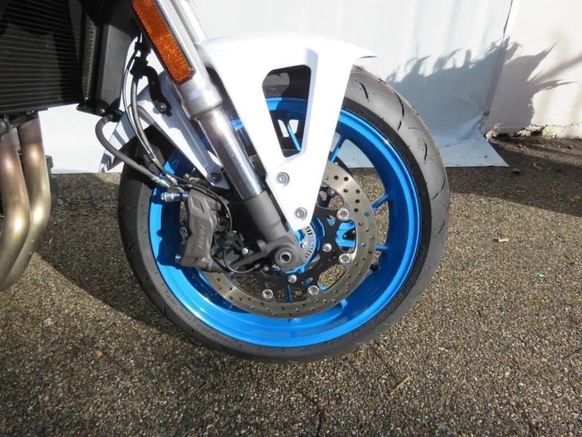 Suzuki GSX-8S Team Suzuki Edition (2024) (4)