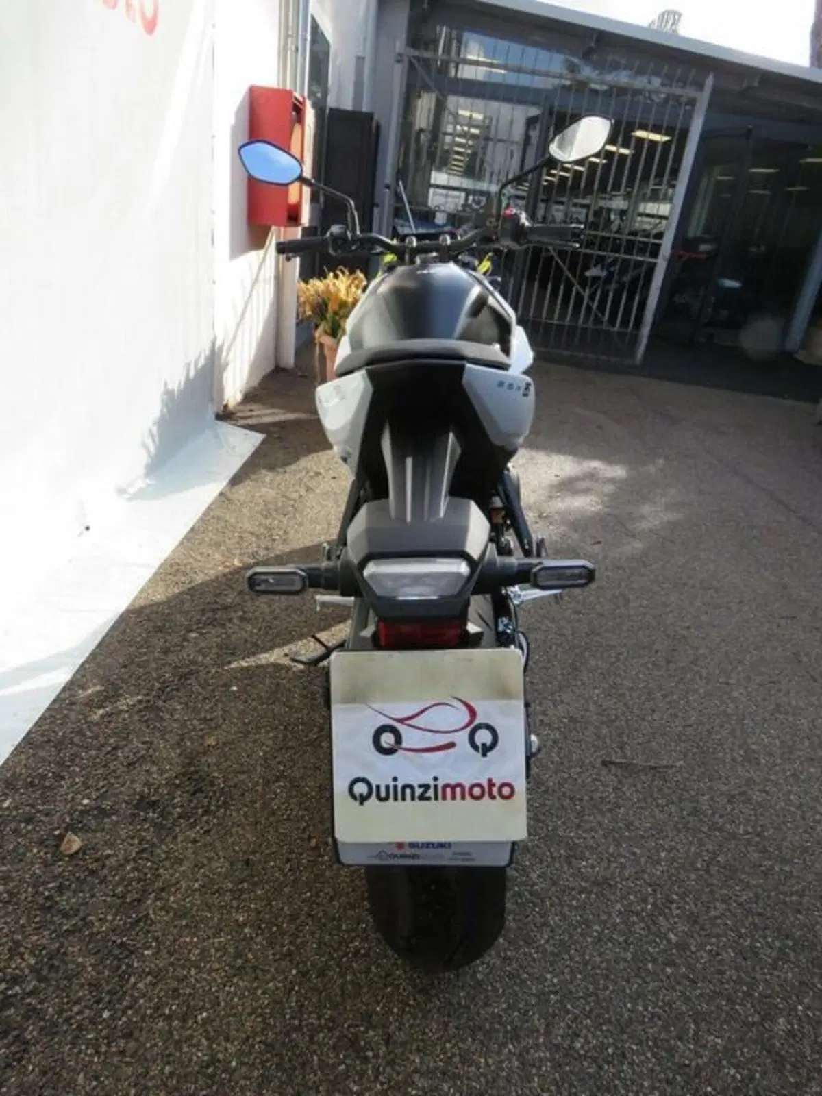 Suzuki GSX-8S Team Suzuki Edition (2024) (2)