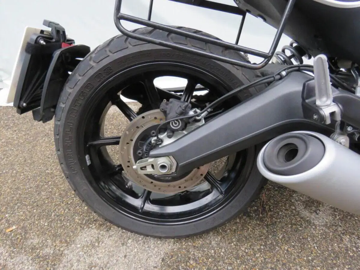 Ducati Scrambler 800 Flat Track Pro (2016 - 17) (5)