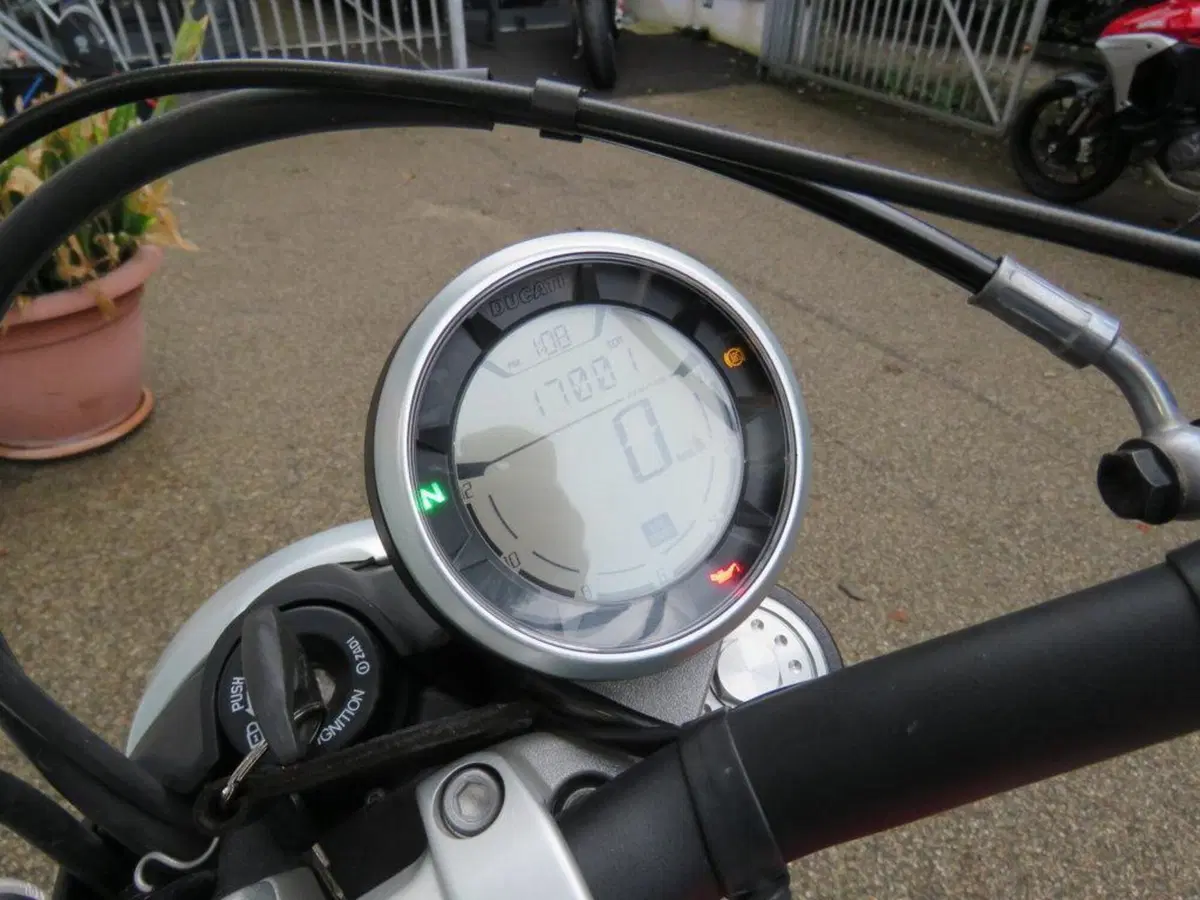 Ducati Scrambler 800 Flat Track Pro (2016 - 17) (7)