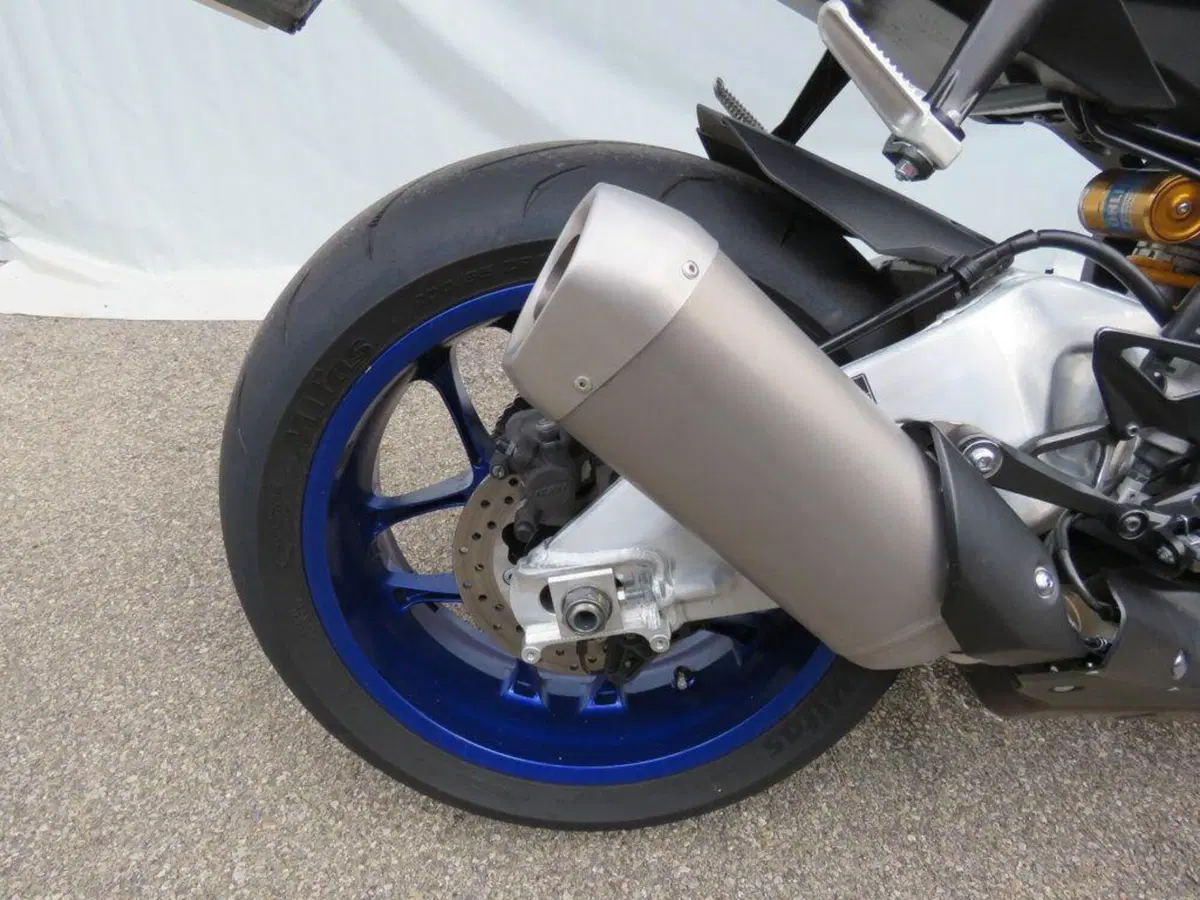 Yamaha YZF R1 M (2017 - 19) (6)