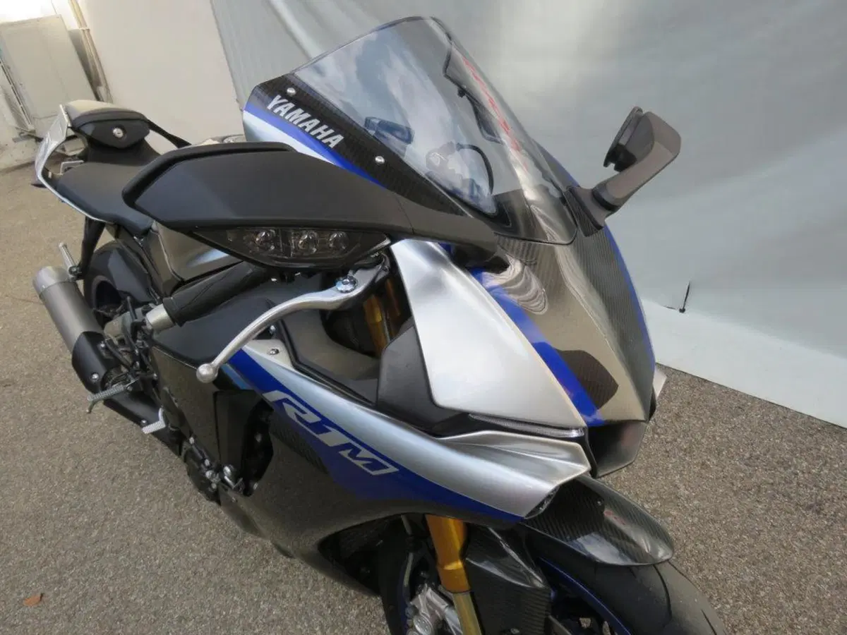 Yamaha YZF R1 M (2017 - 19) (7)