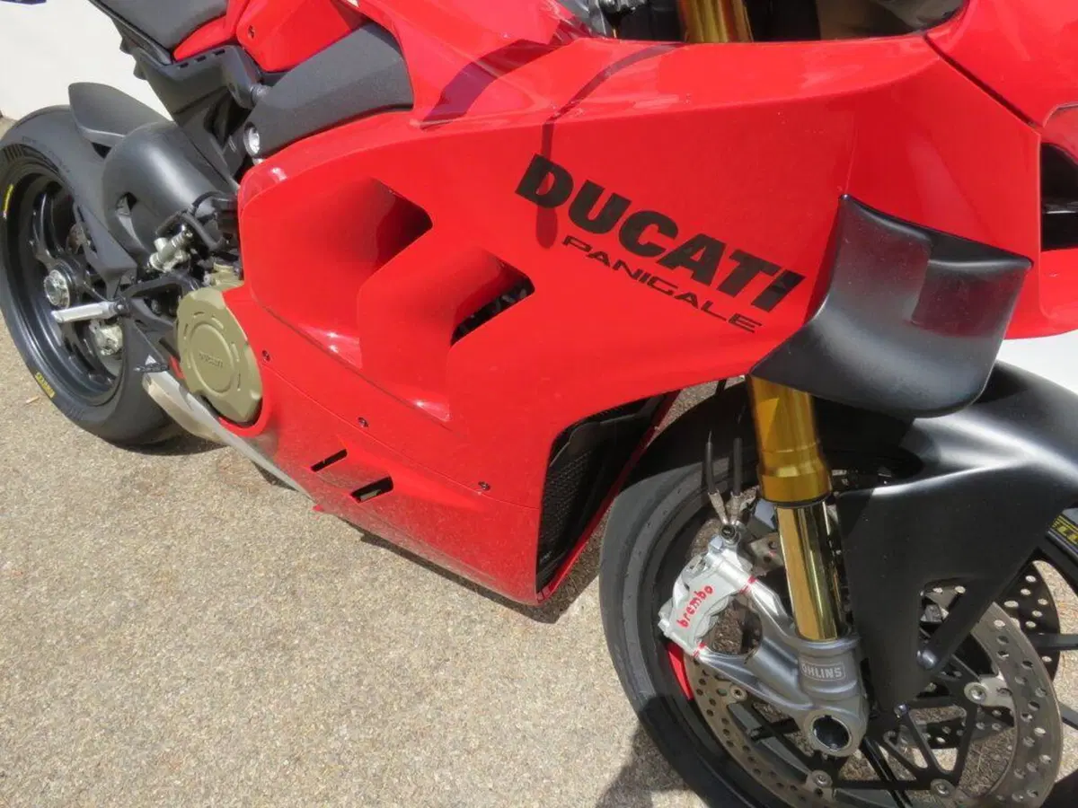 Ducati Panigale V4 S (2022 - 24) (9)