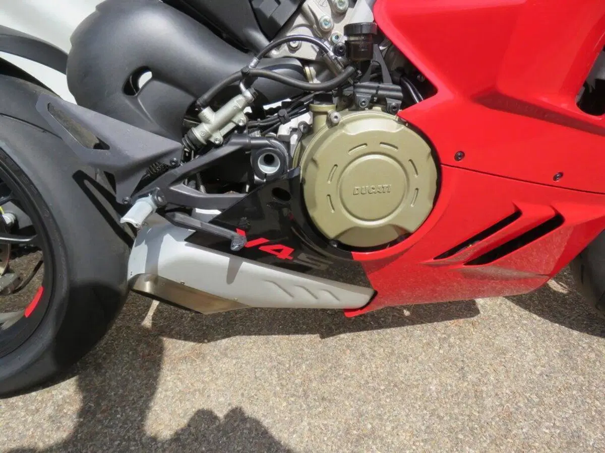 Ducati Panigale V4 S (2022 - 24) (12)