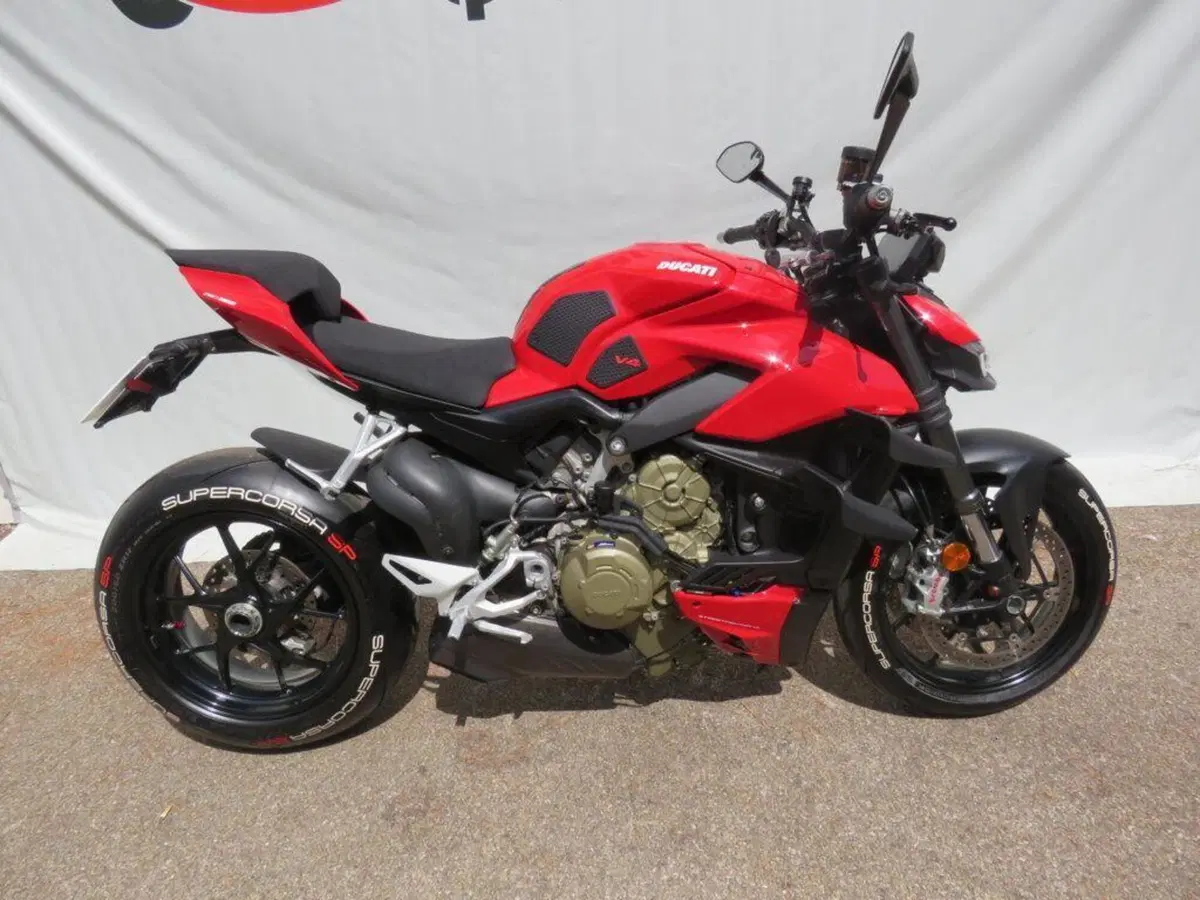Ducati Streetfighter V4 1100 (2020) (3)