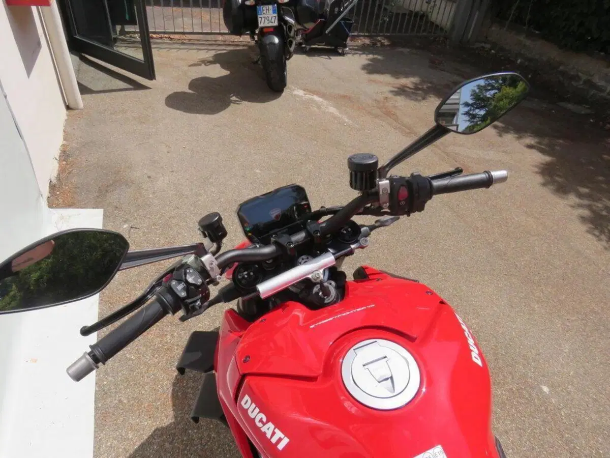 Ducati Streetfighter V4 1100 (2020) (15)