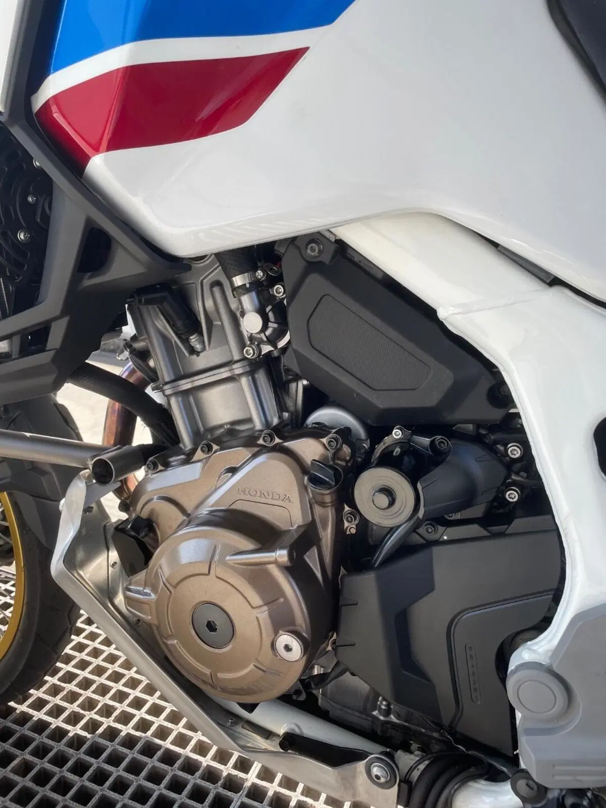 Honda Africa Twin CRF 1000L Adventure Sports DCT (2018 - 19) (13)