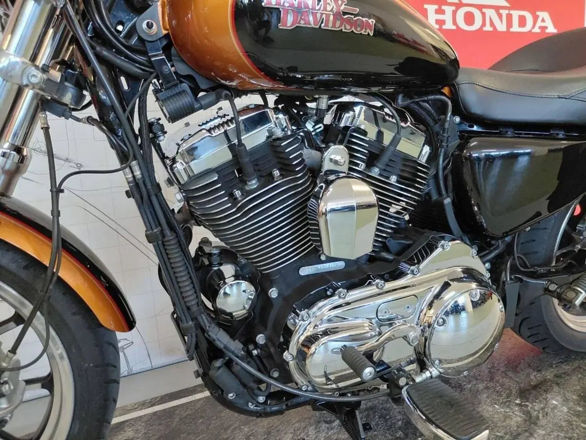 Harley-Davidson 1200 SuperLow (2014 - 16) - XL 1200T (6)