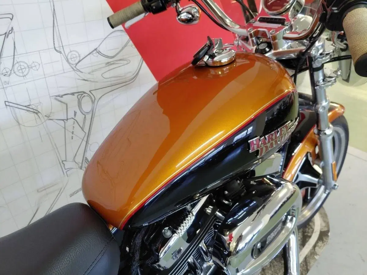 Harley-Davidson 1200 SuperLow (2014 - 16) - XL 1200T (9)