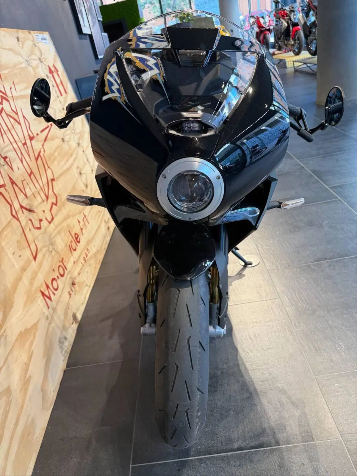 MV Agusta Superveloce 800 S (2021 - 25) (9)
