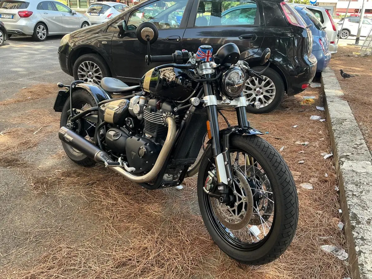 Triumph Bonneville Bobber TFC (2025)