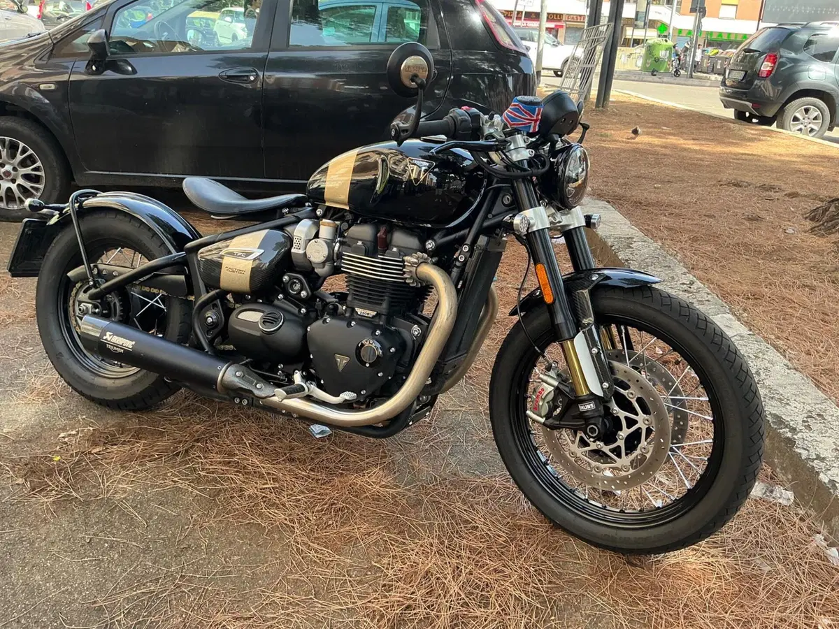 Triumph Bonneville Bobber TFC (2025) (2)
