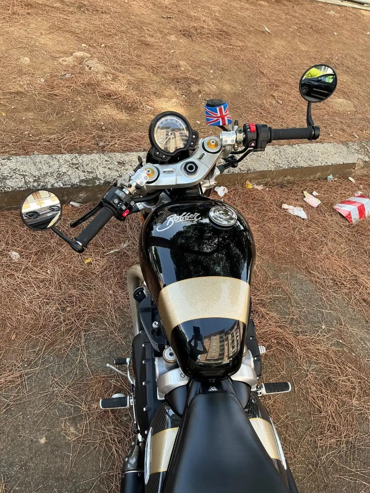 Triumph Bonneville Bobber TFC (2025) (6)