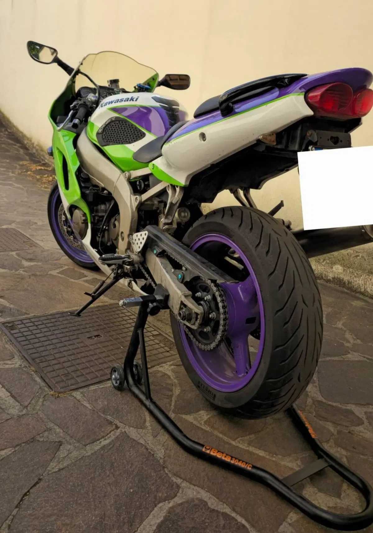 Kawasaki ZX-6R (2)