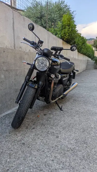 Triumph Street Twin 900 (2019 - 20) usata