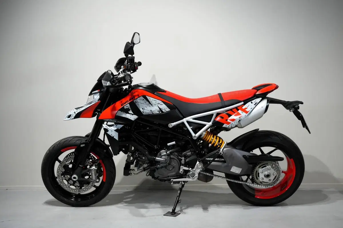 Ducati Hypermotard 950 RVE (2022 - 25) (4)