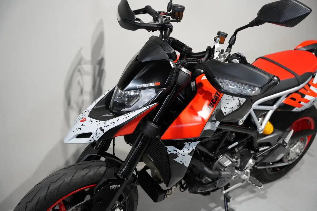 Ducati Hypermotard 950 RVE (2022 - 25) (6)