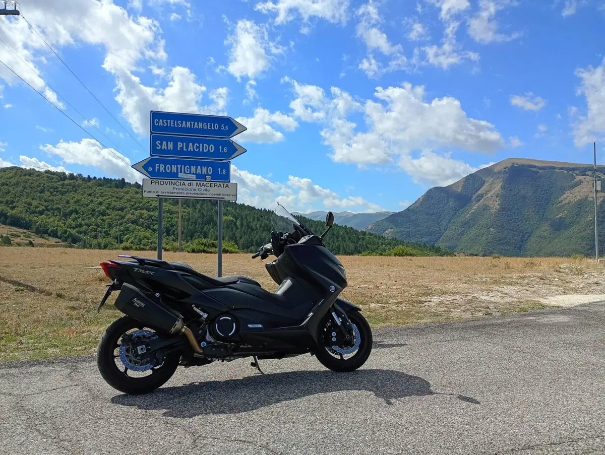 Yamaha T-Max 560 (2020 - 21)