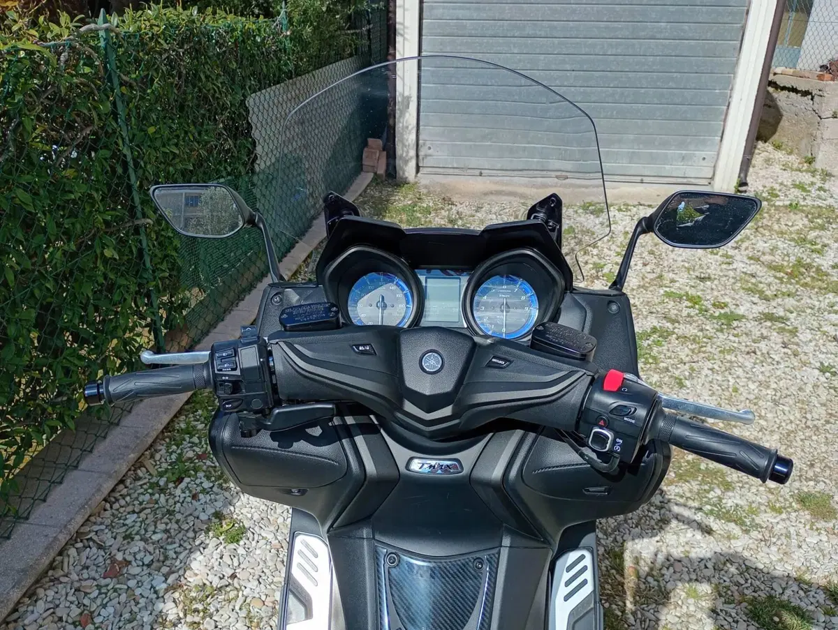 Yamaha T-Max 560 (2020 - 21) (5)