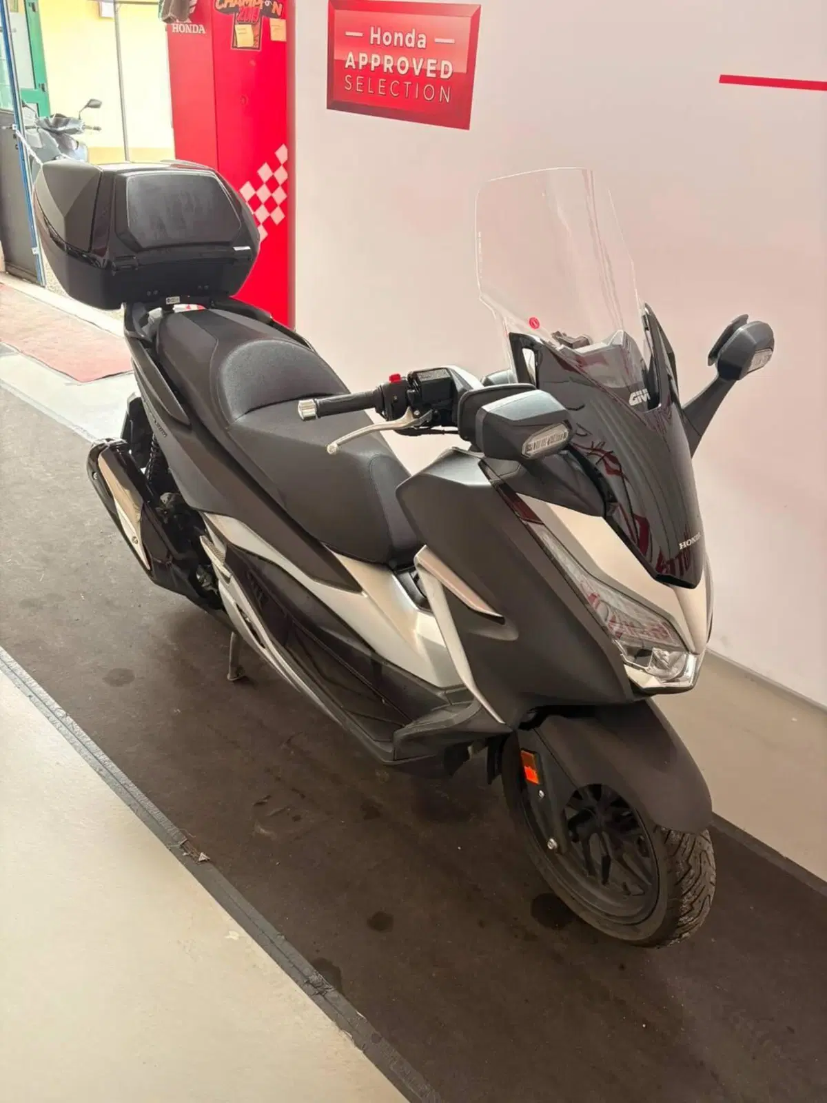 Honda Forza 300 Deluxe ABS (2018 - 20) (2)