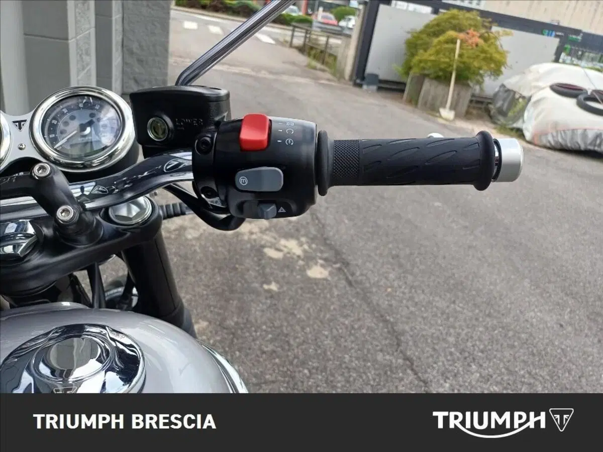 Triumph Bonneville T120 (2026) (9)
