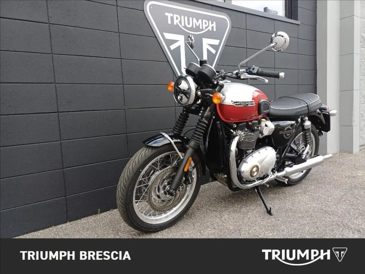 Triumph Bonneville T120 (2026) (11)