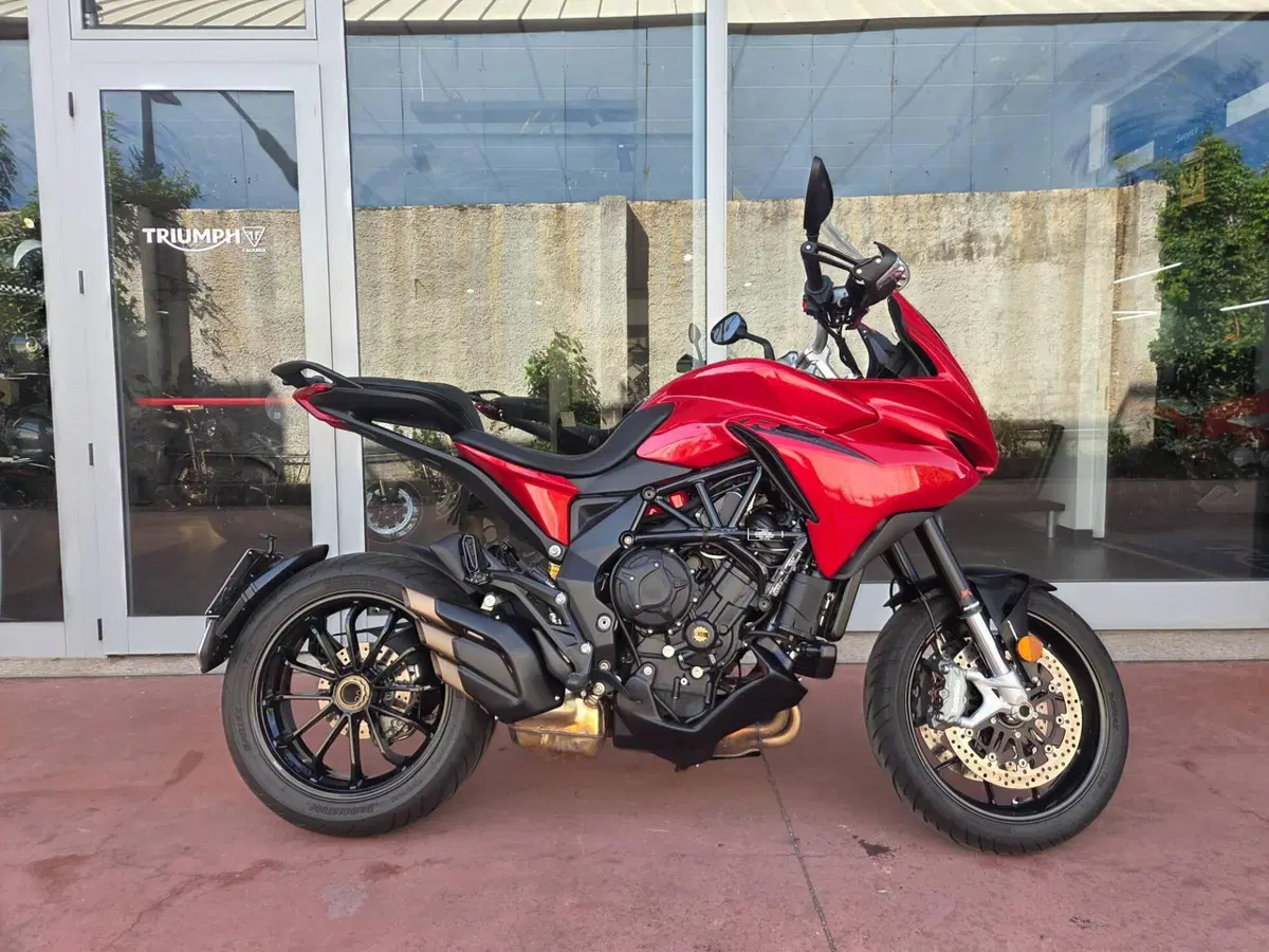 MV Agusta Turismo Veloce 800 R (2023 - 26) (2)