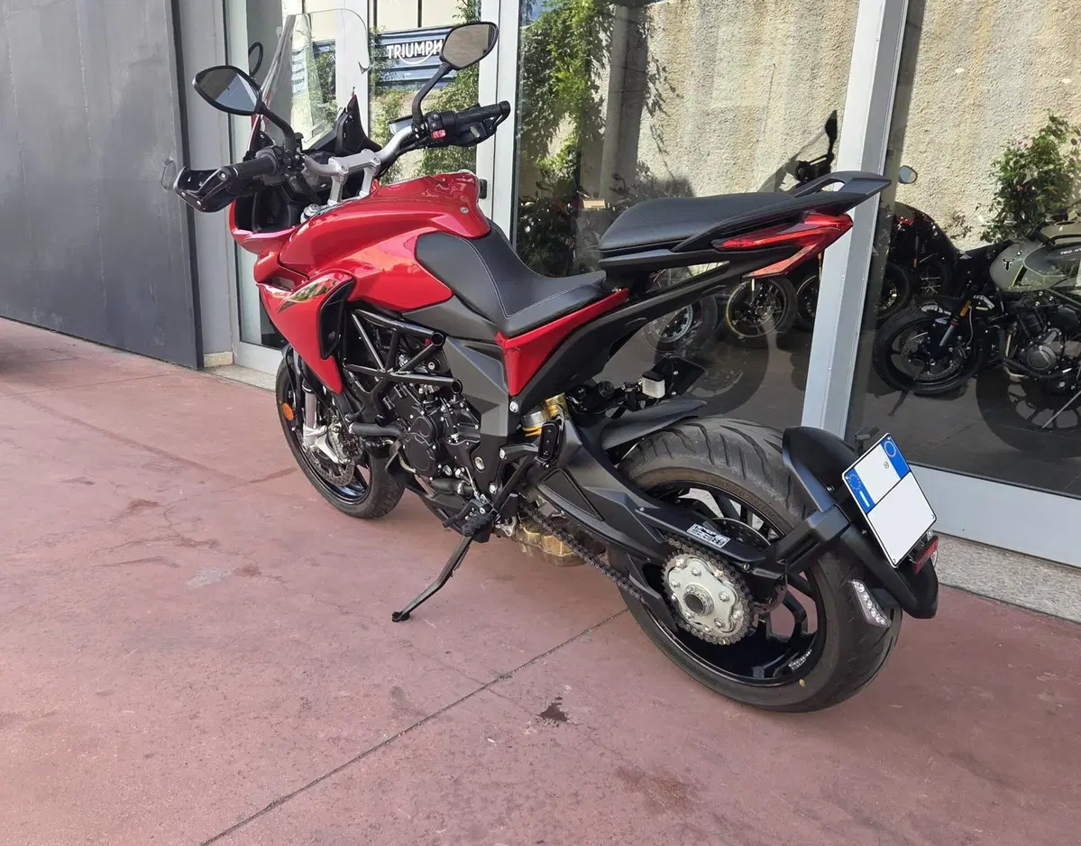 MV Agusta Turismo Veloce 800 R (2023 - 26) (7)