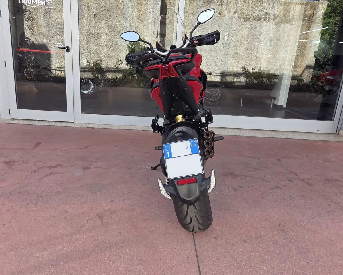 MV Agusta Turismo Veloce 800 R (2023 - 26) (8)