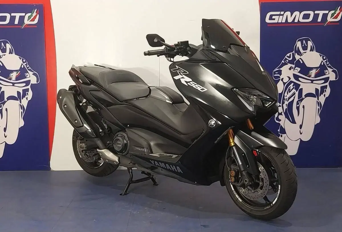 Yamaha T-Max 560 Tech Max (2020) (2)