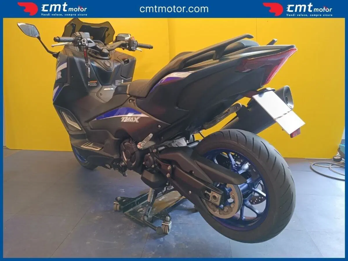Yamaha T-Max 560 (2022 - 24) (4)