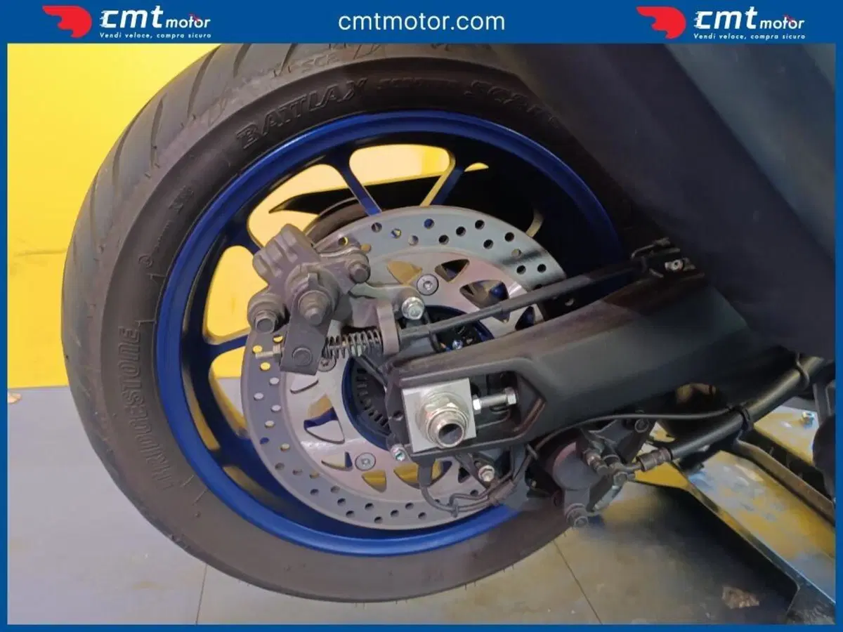 Yamaha T-Max 560 (2022 - 24) (12)