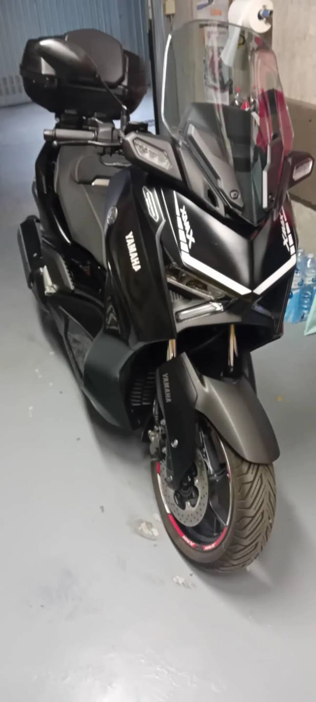 Yamaha X-Max 300 Tech Max (2025 - 26) (7)