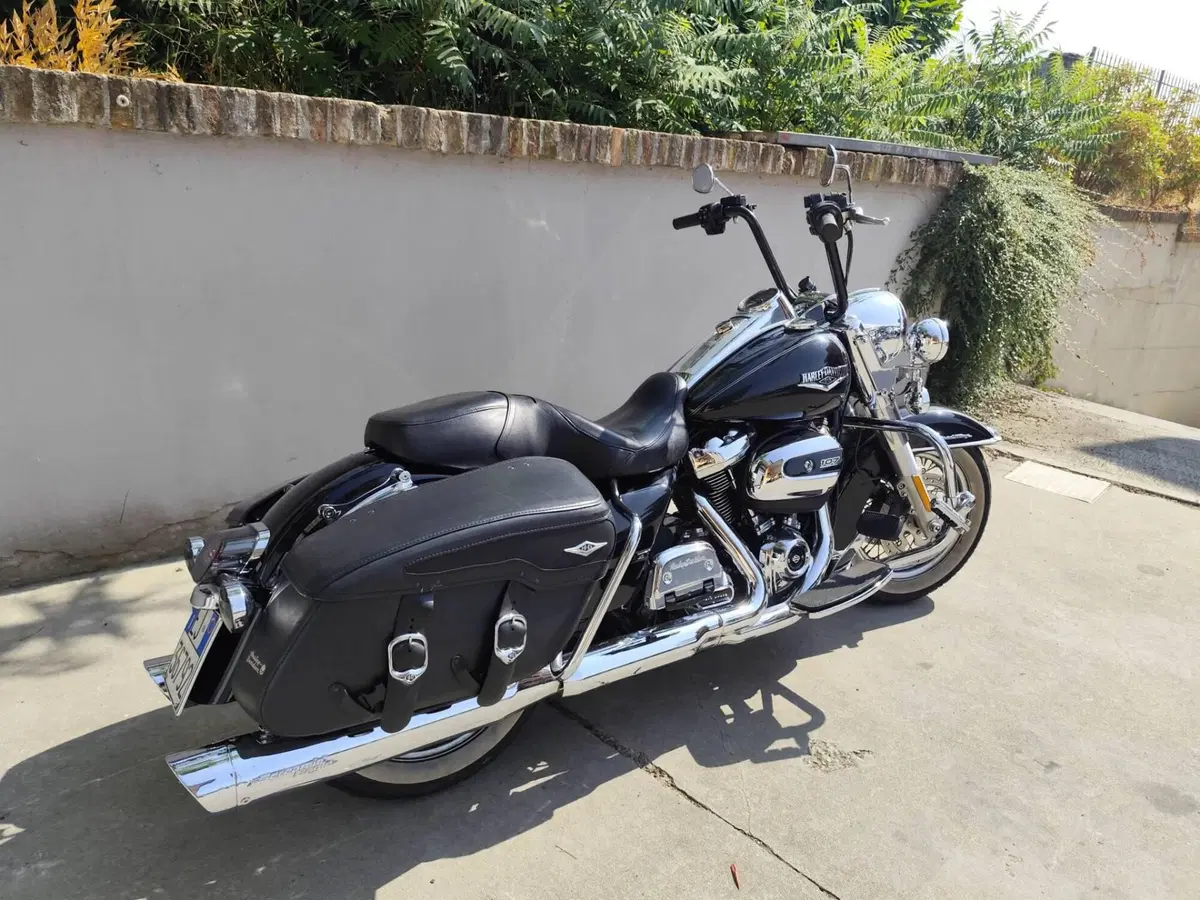 Harley-Davidson 107 Road King Classic (2017 - 18) - FLHRC (4)