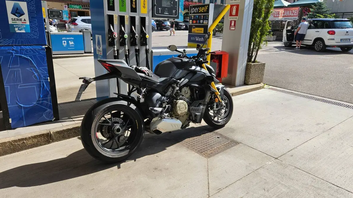 Ducati Streetfighter V4 S (2023 - 24) (4)