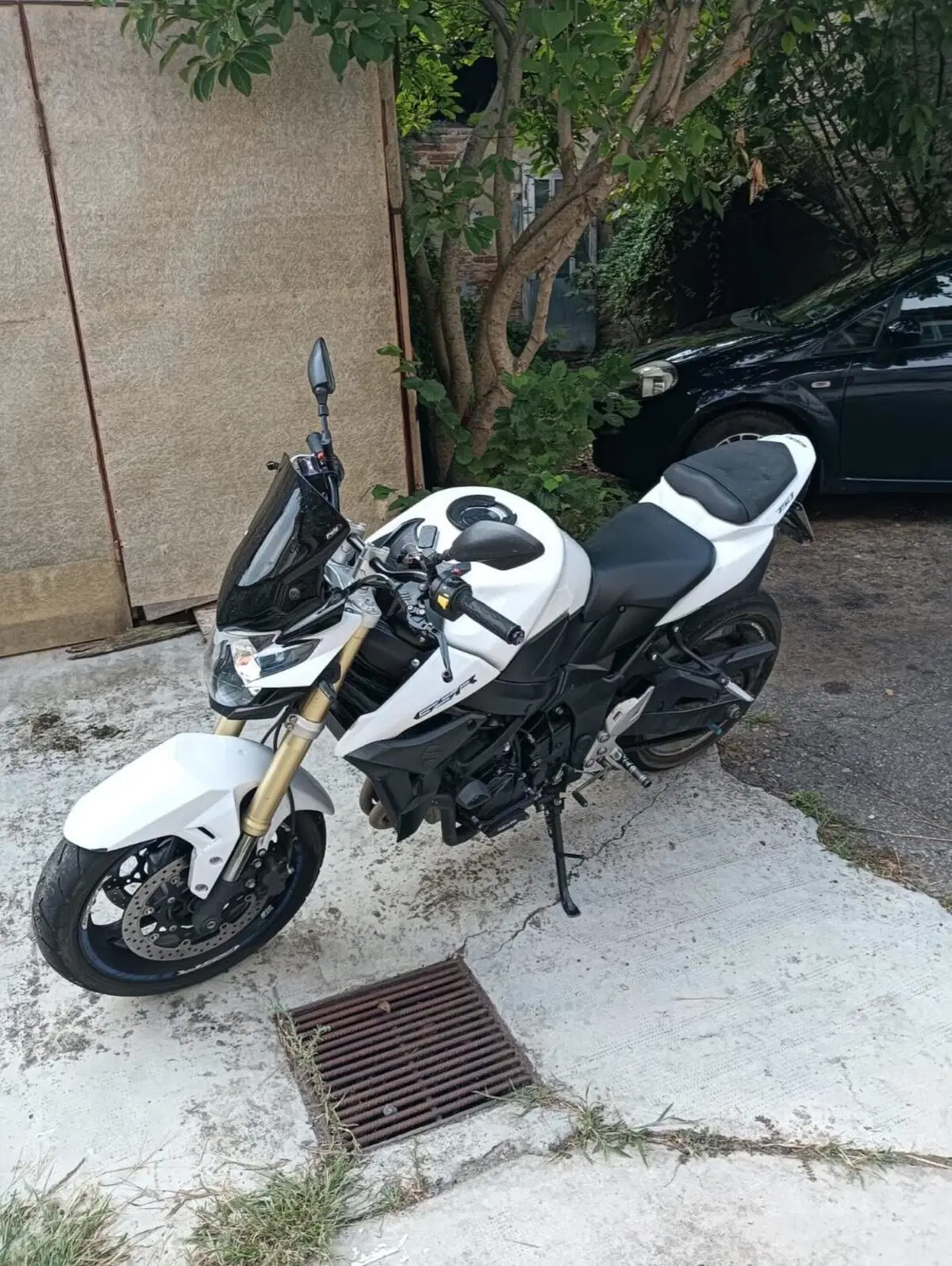 Suzuki GSR 750 ABS (2010 - 17) (3)