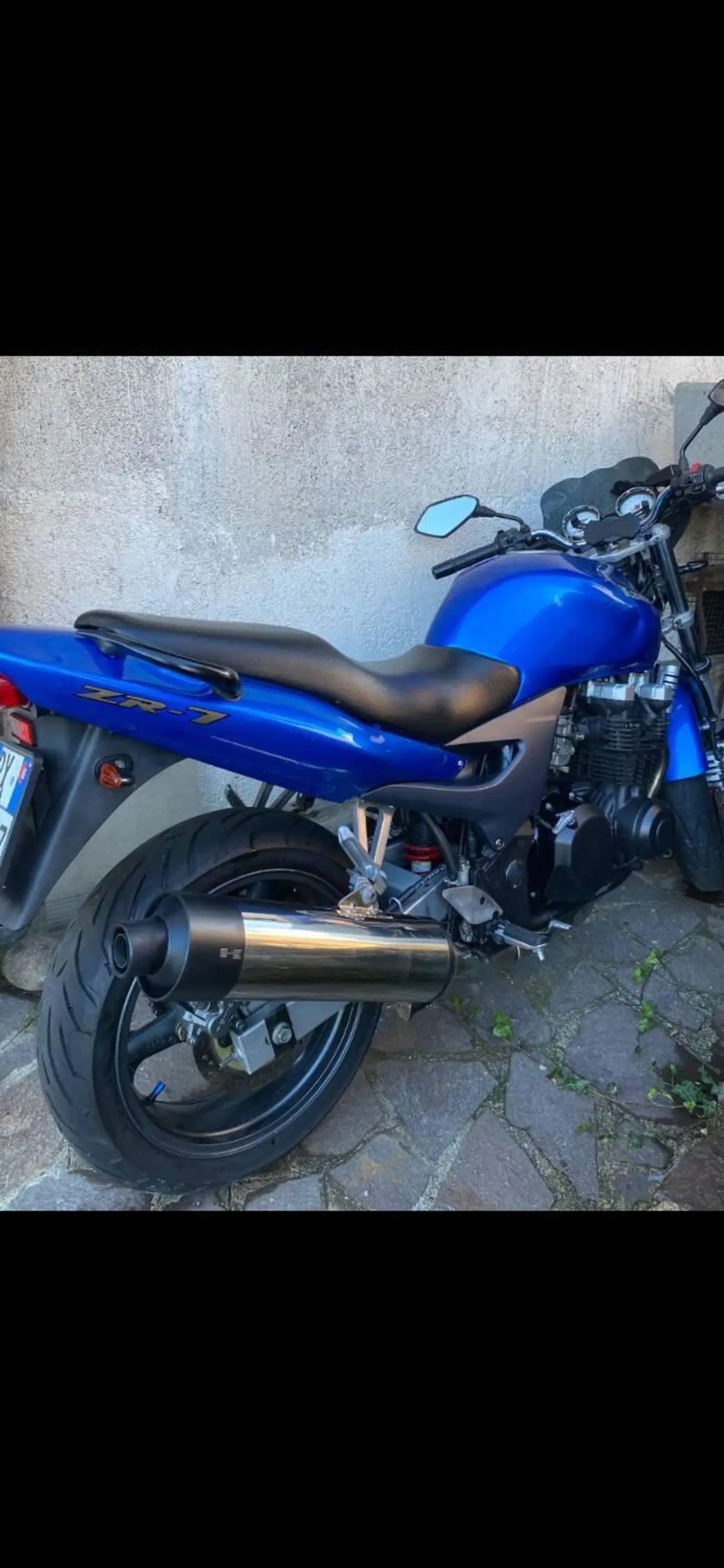 Kawasaki ZR-7 (2001 - 04) (4)