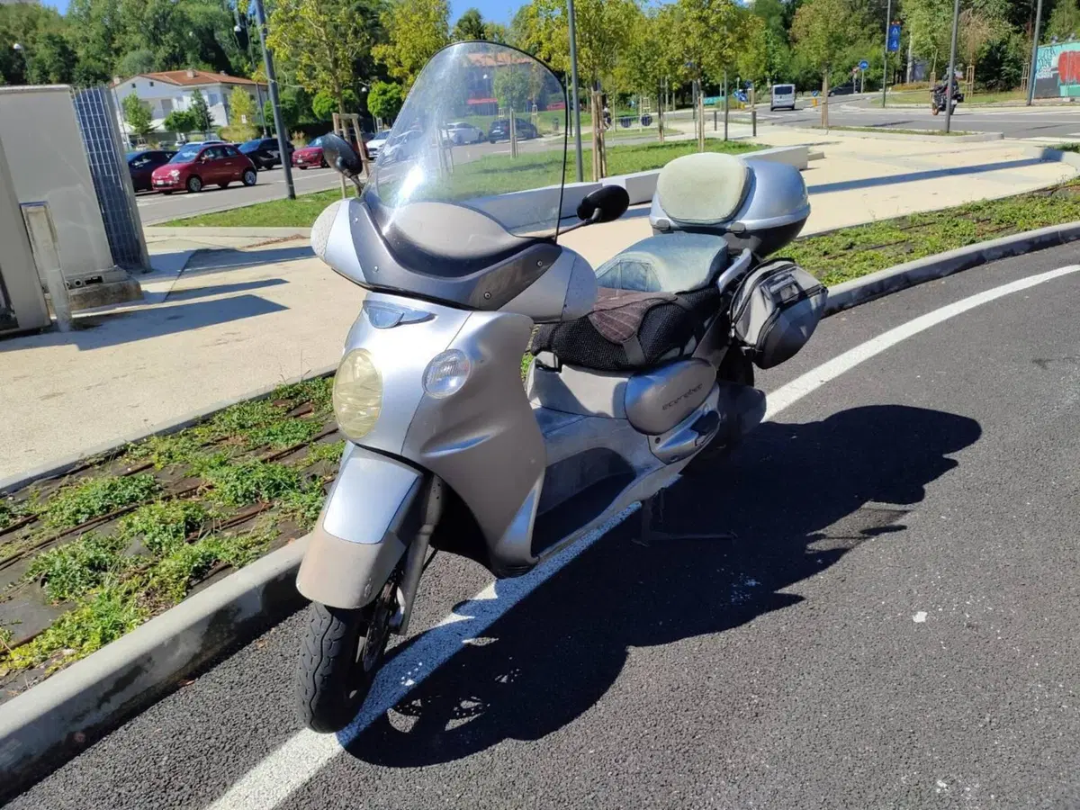 Aprilia Scarabeo 500 (2002 - 06) (2)