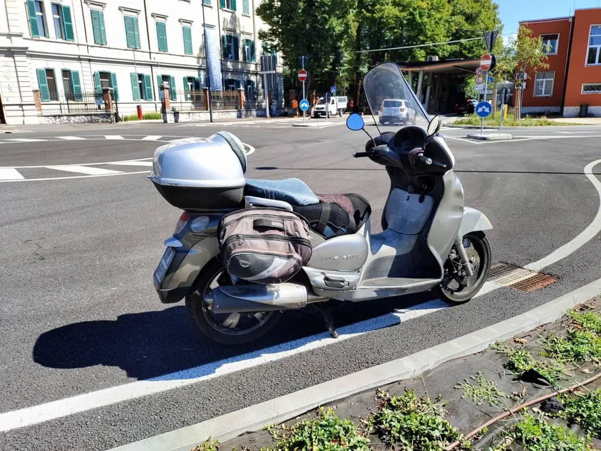 Aprilia Scarabeo 500 (2002 - 06) (5)