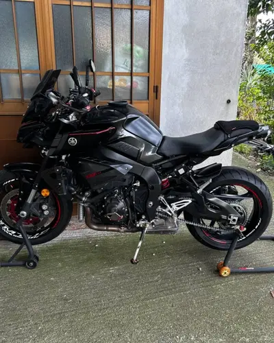 Yamaha MT-10 (2017 - 20) usata