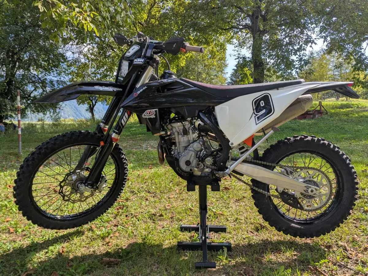 KTM 250 EXC-F (2022)